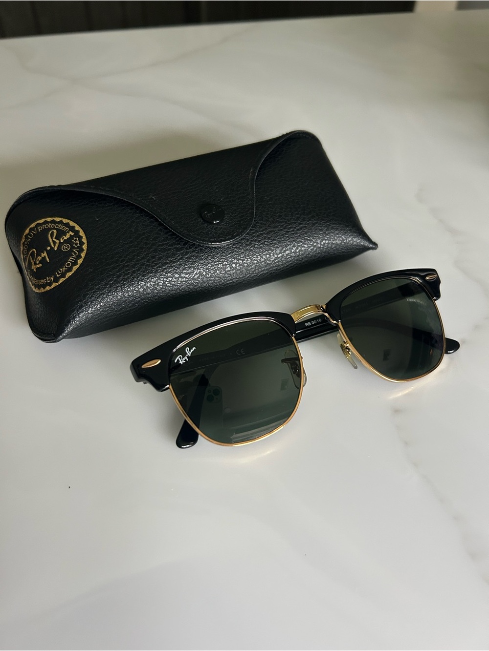 Ray-Ban Clubmaster Sunglasses Black & Gold with Green Lenses